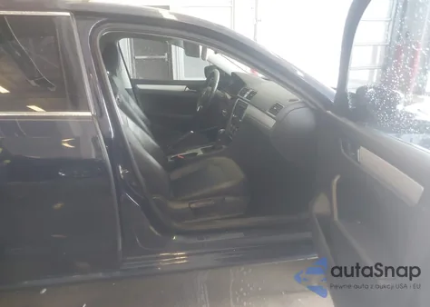 2013 Volkswagen Passat 2.0L Tdi Se from USA, damaged, VIN 1VWBN7A37DC139748